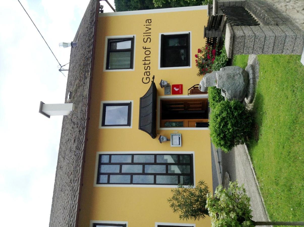 Gasthof-Pension Silvia Haibach ob der Donau Dış mekan fotoğraf