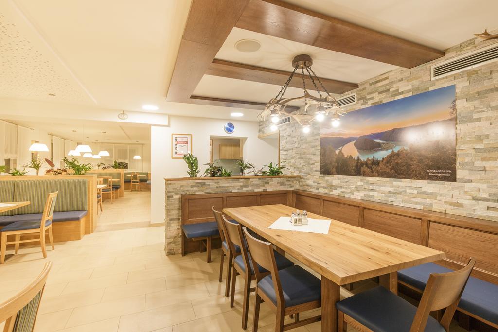 Gasthof-Pension Silvia Haibach ob der Donau Dış mekan fotoğraf
