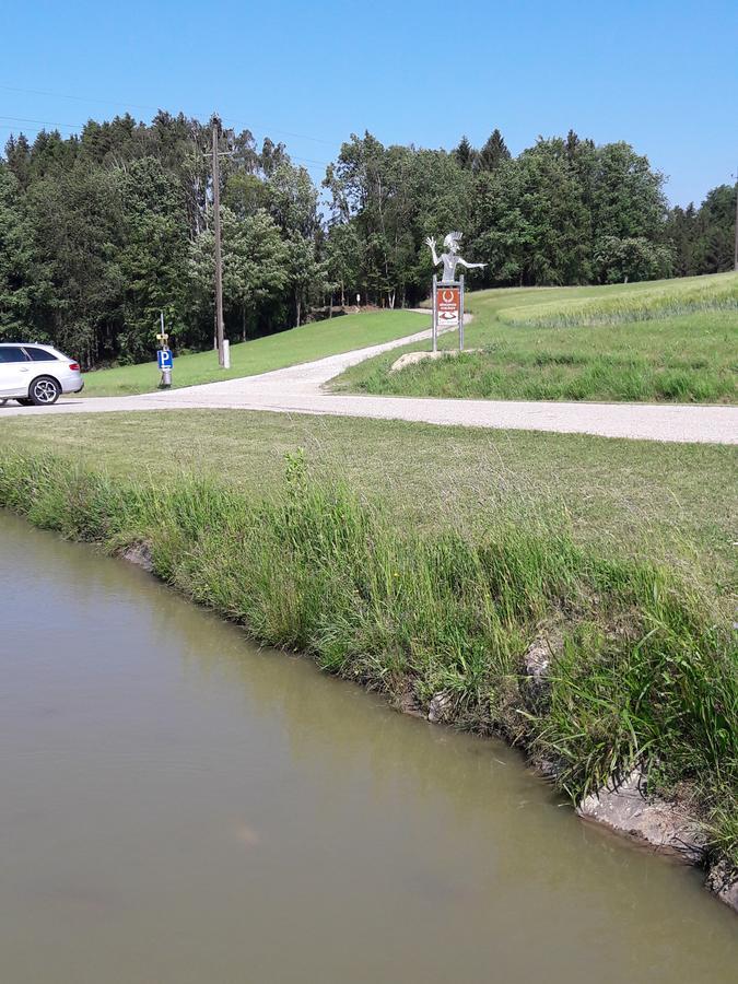 Gasthof-Pension Silvia Haibach ob der Donau Dış mekan fotoğraf